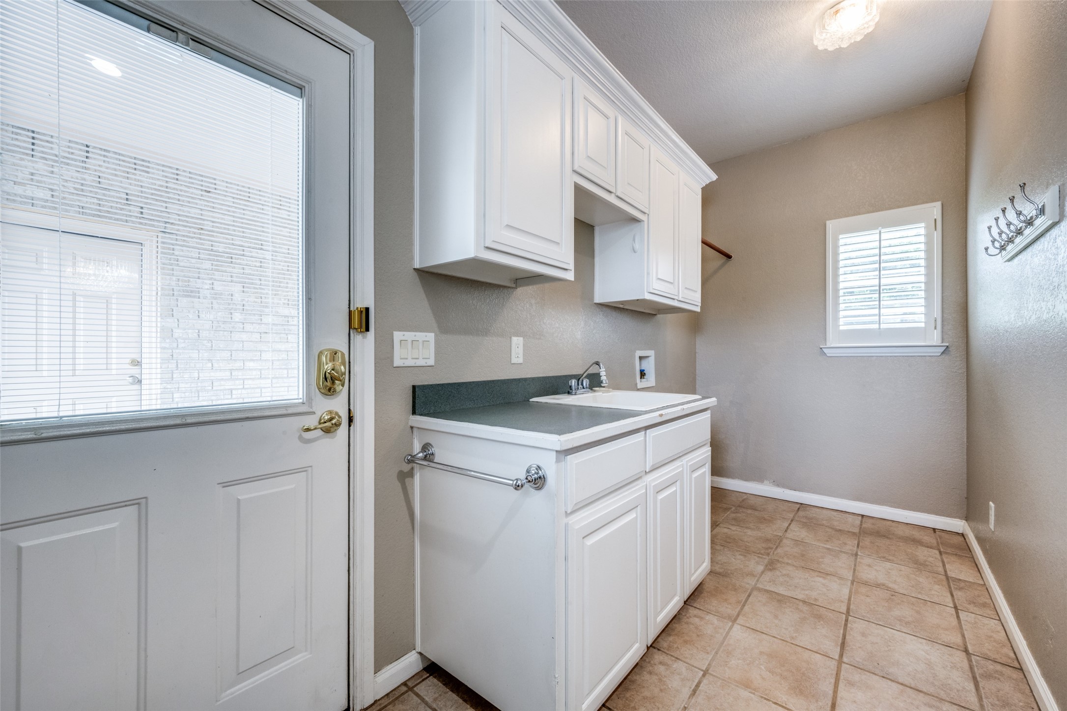 500 Navajo Court Runaway Bay TX 76426