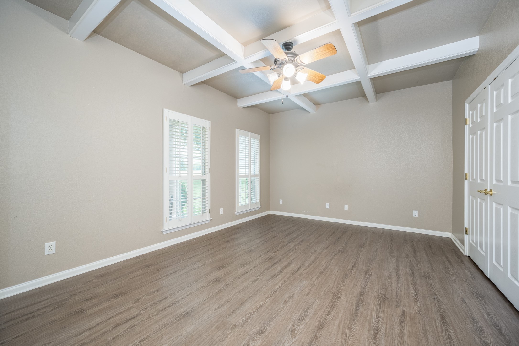 500 Navajo Court Runaway Bay TX 76426