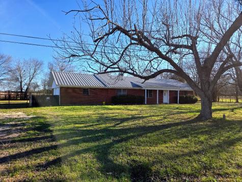 812 N Tyus Street Groesbeck TX 76642