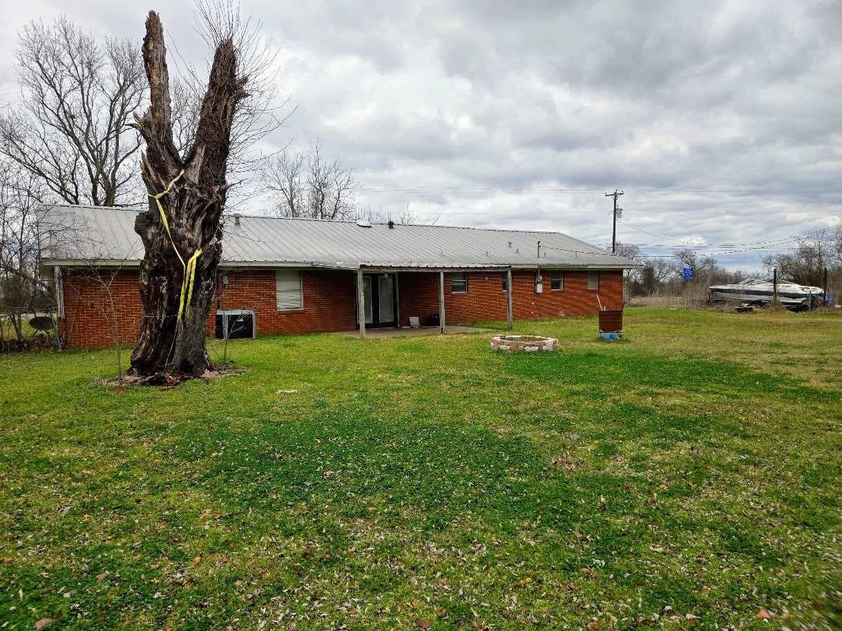 812 N Tyus Street Groesbeck TX 76642