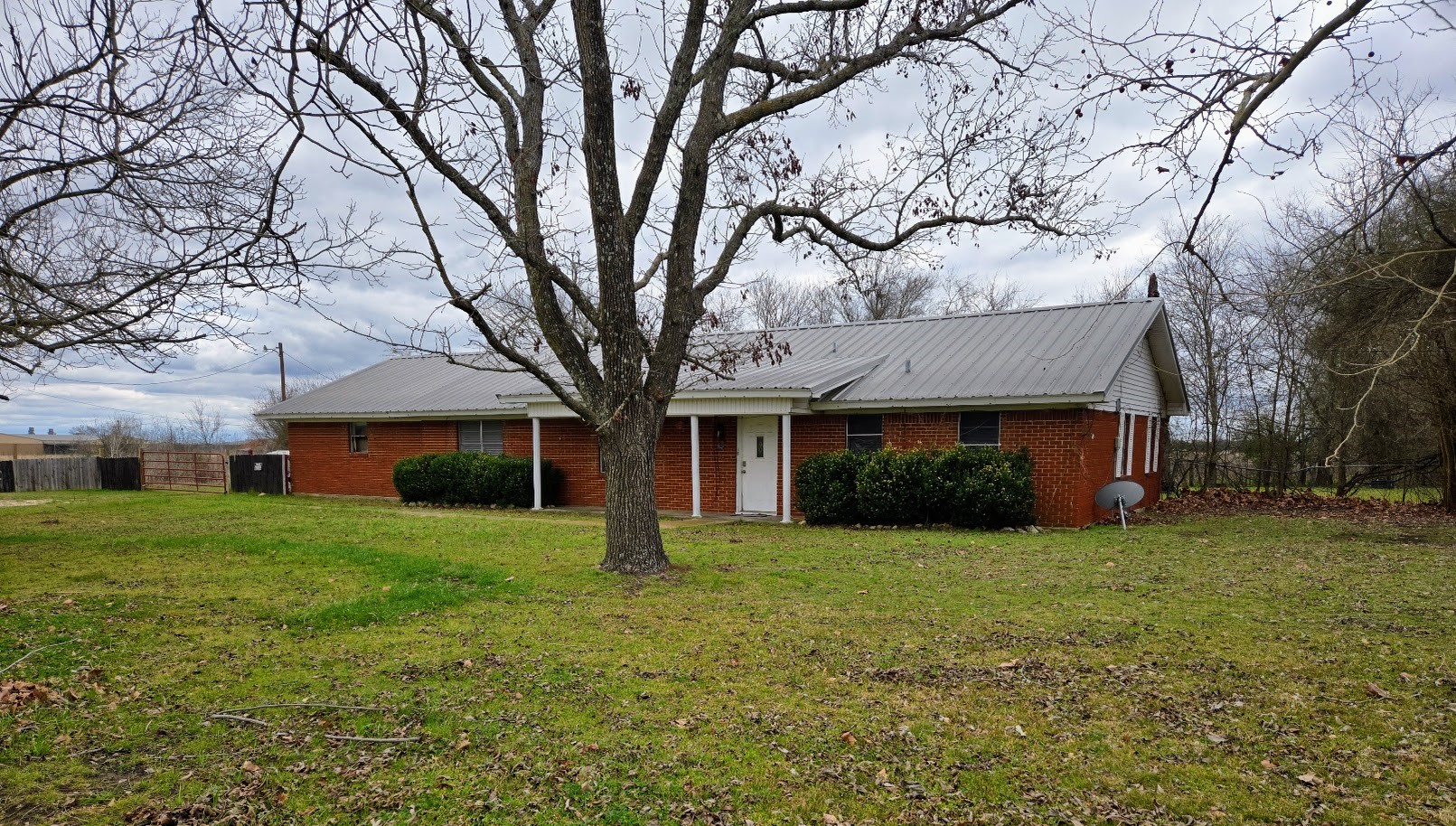812 N Tyus Street Groesbeck TX 76642