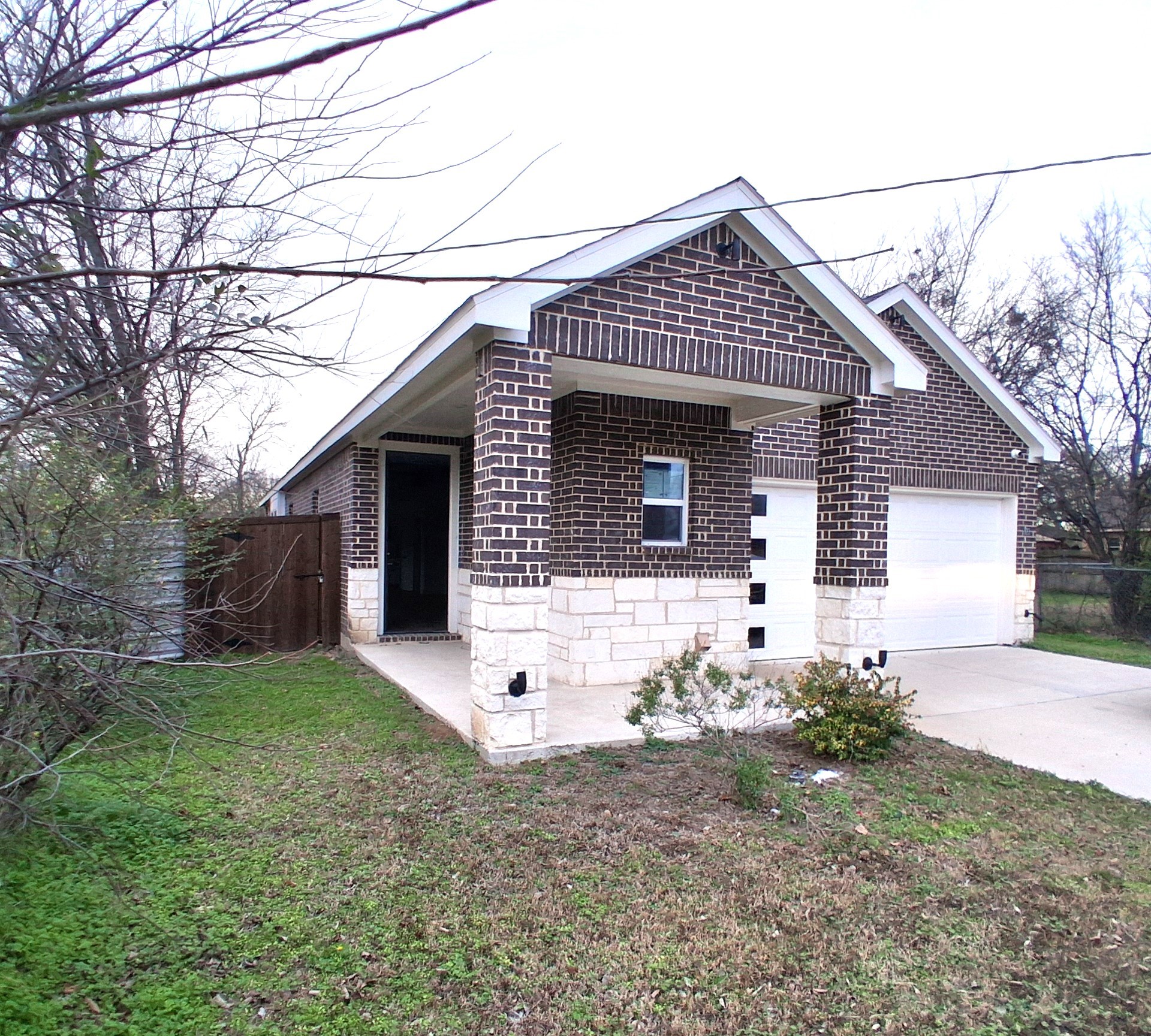 1212 S Rockwall Avenue Terrell TX 75160