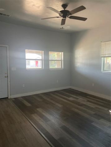 233 10th Street NE Paris TX 75460