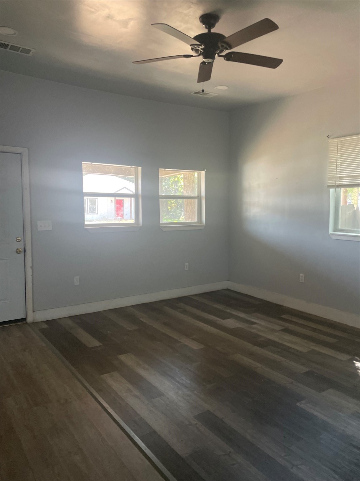233 10th Street NE Paris TX 75460