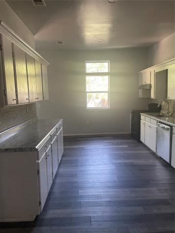 233 10th Street NE Paris TX 75460