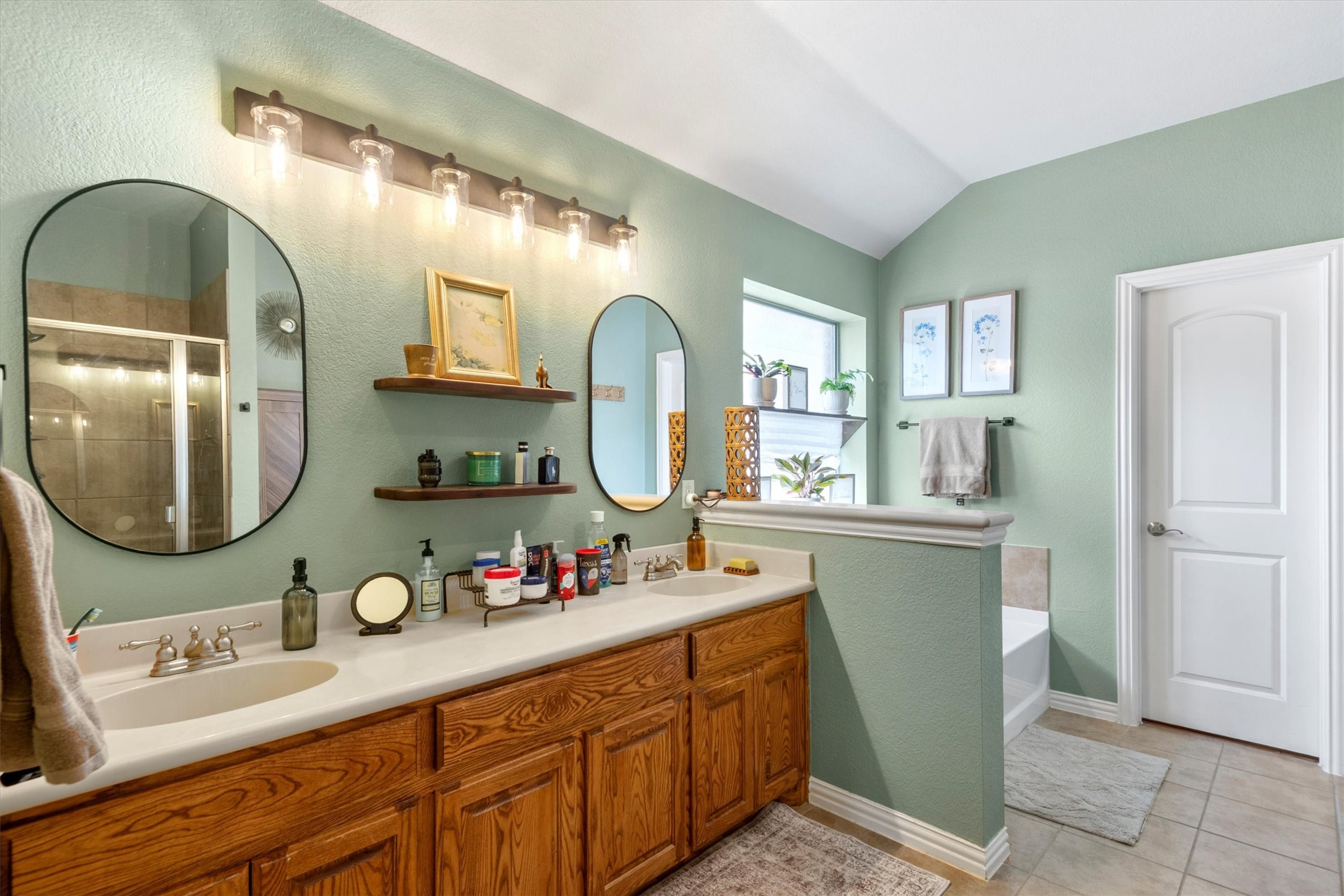 201 Rawhide Street Waxahachie TX 75165