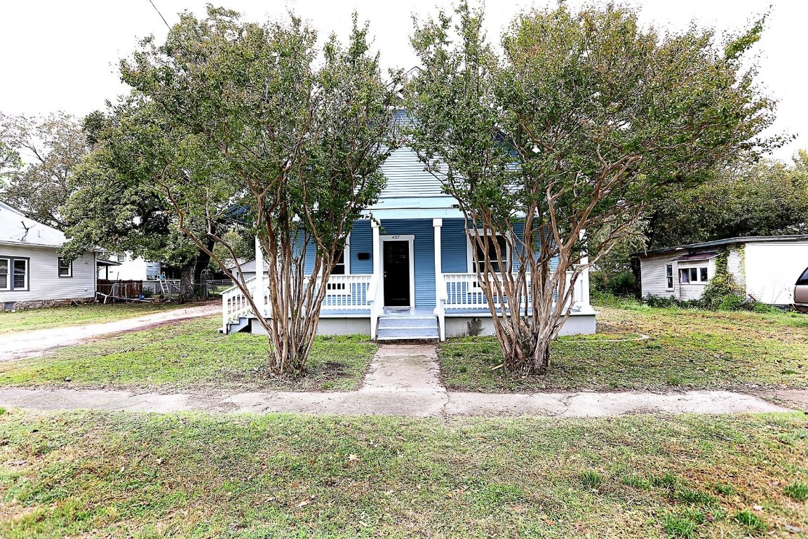407 E Tarrant Street Bowie TX 76230