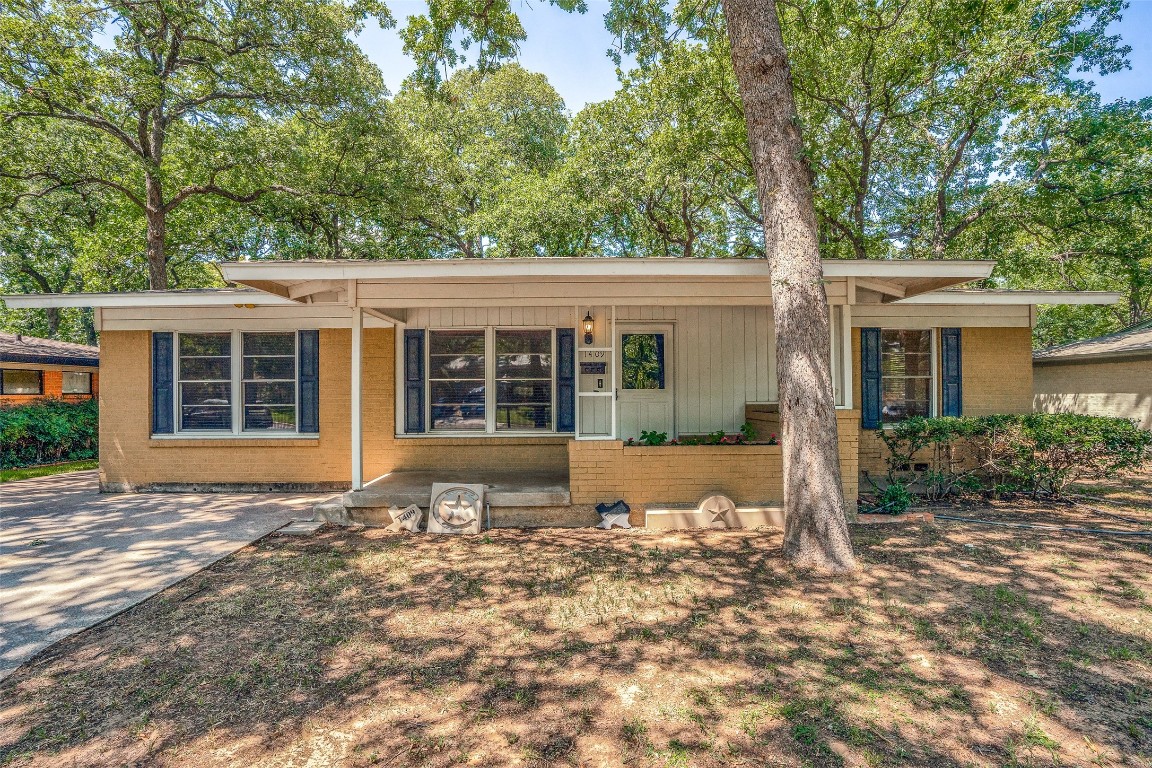 1409 W Lavender Lane Arlington TX 76013