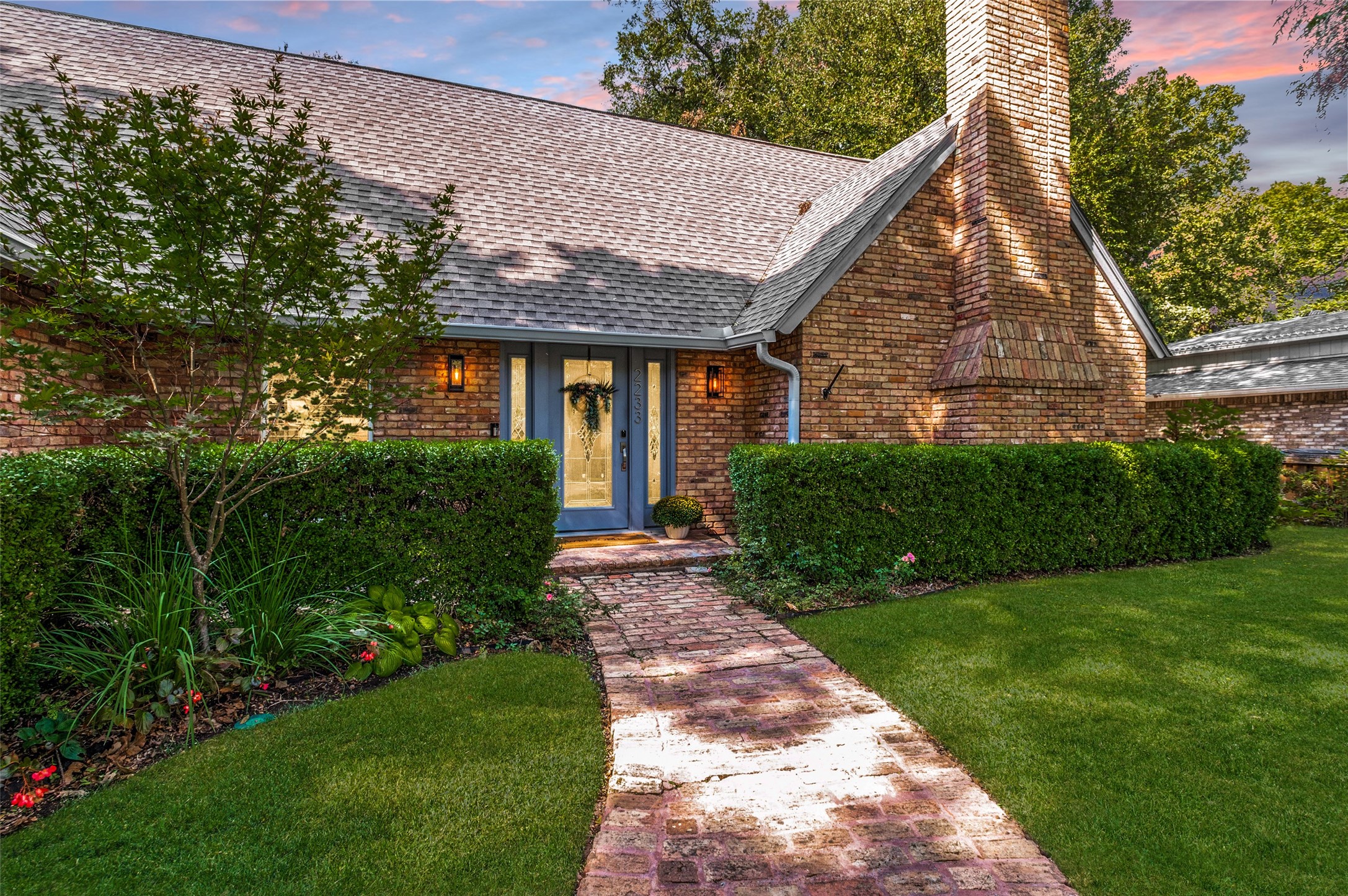 2233 Elderoaks Lane Dallas TX 75232