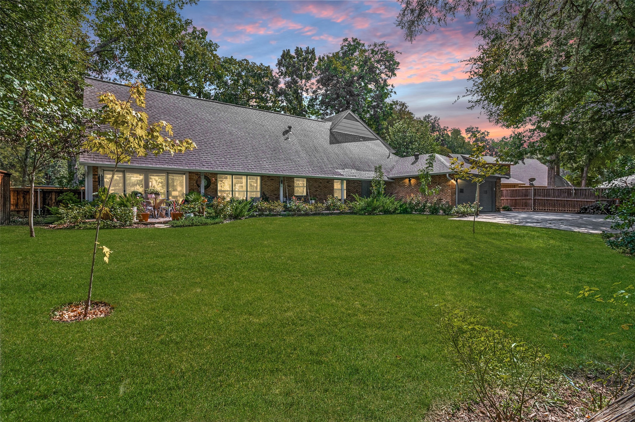 2233 Elderoaks Lane Dallas TX 75232