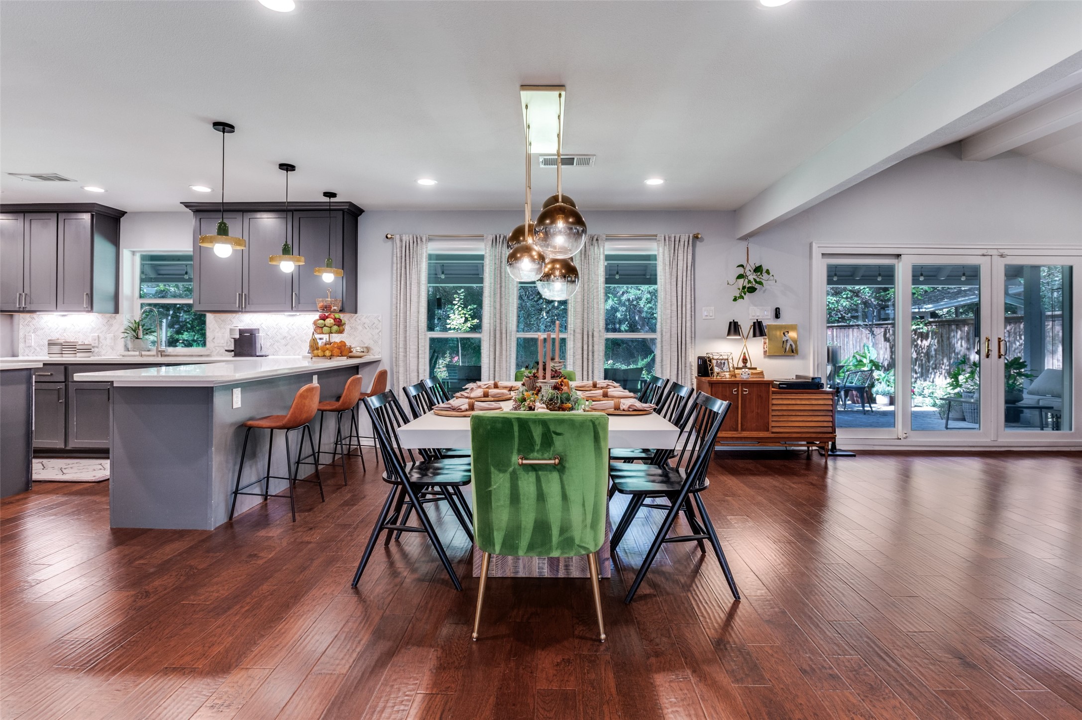 2233 Elderoaks Lane Dallas TX 75232