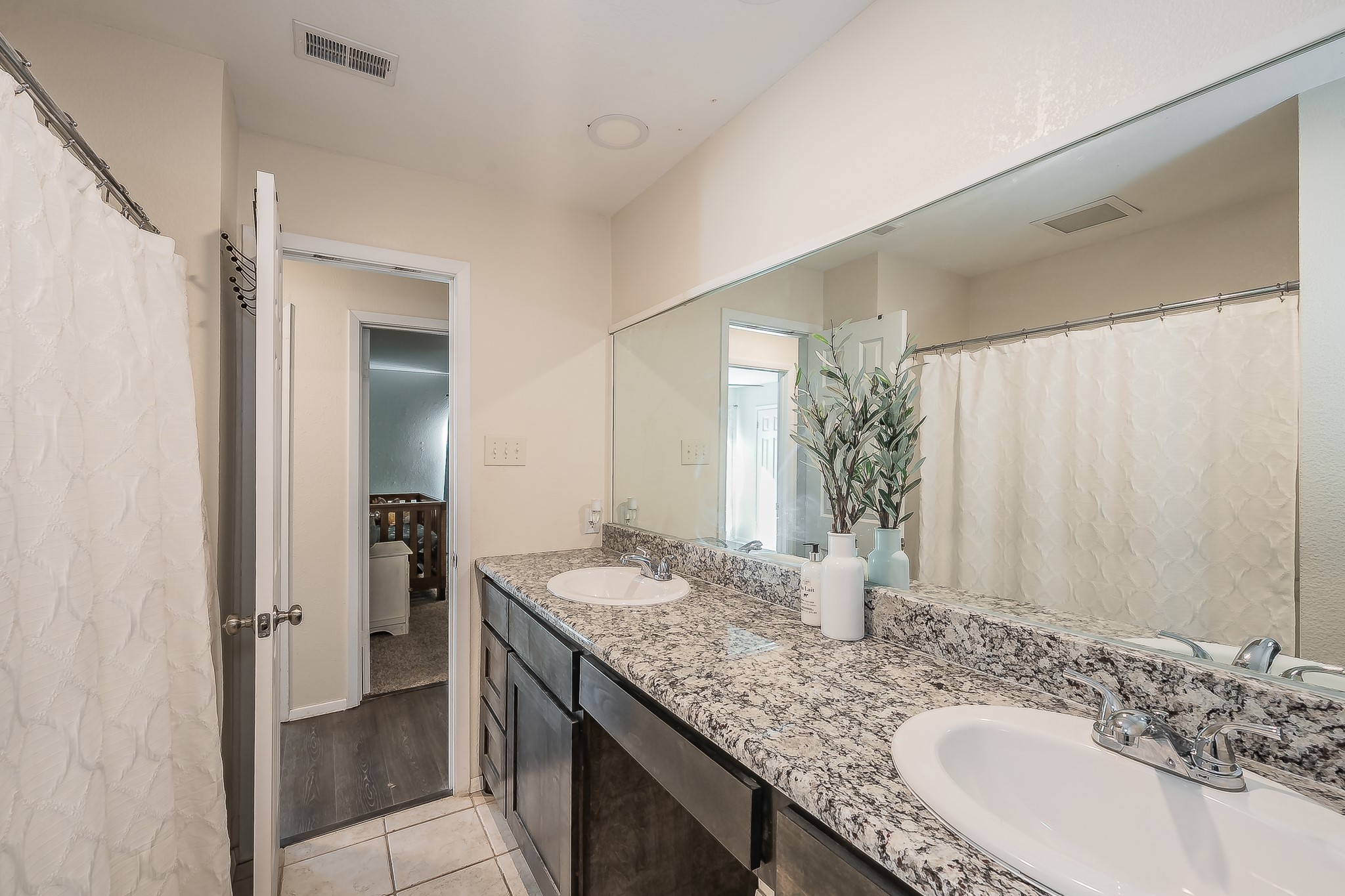 8417 Main Street North Richland Hills TX 76182