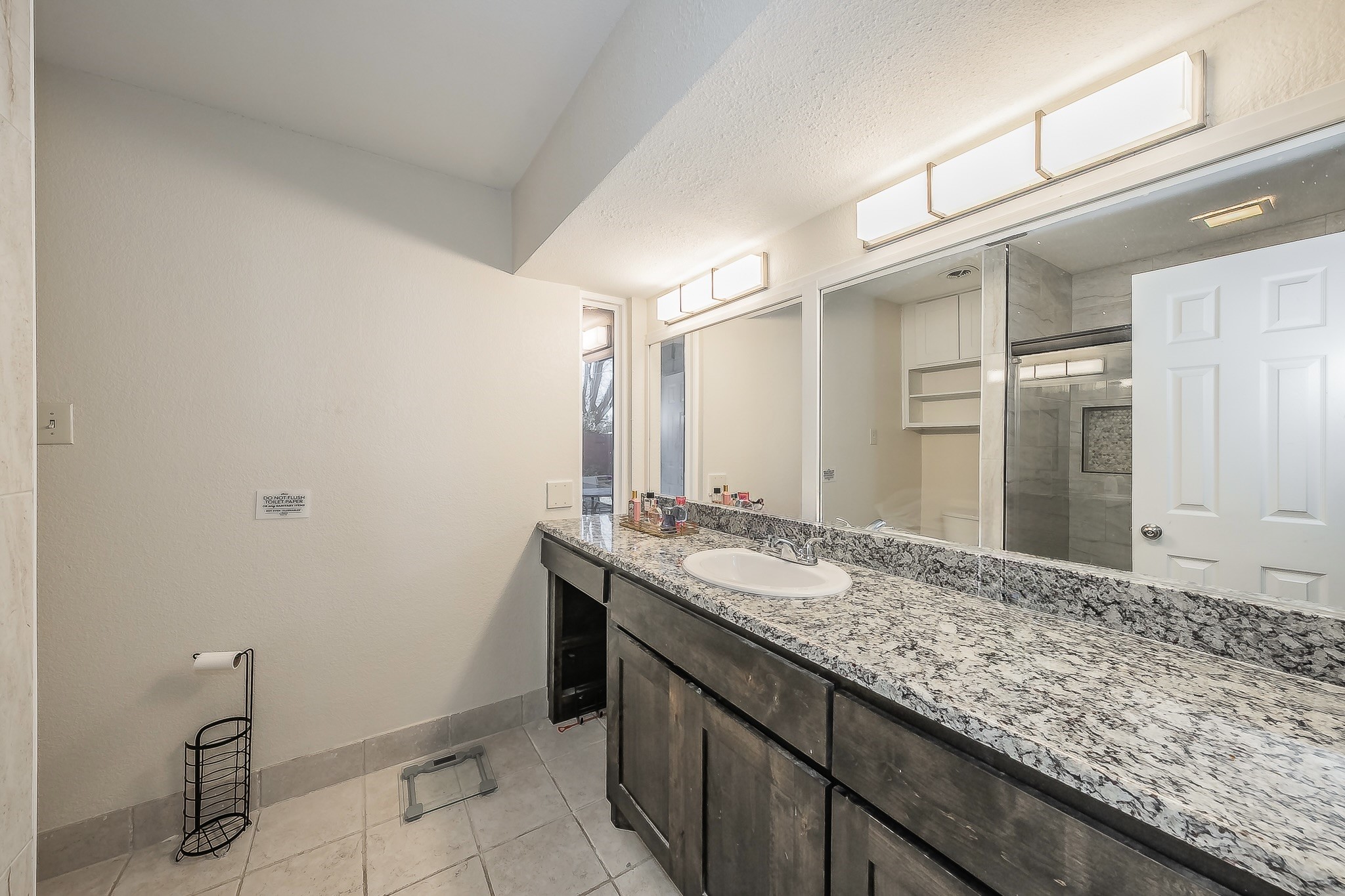 8417 Main Street North Richland Hills TX 76182