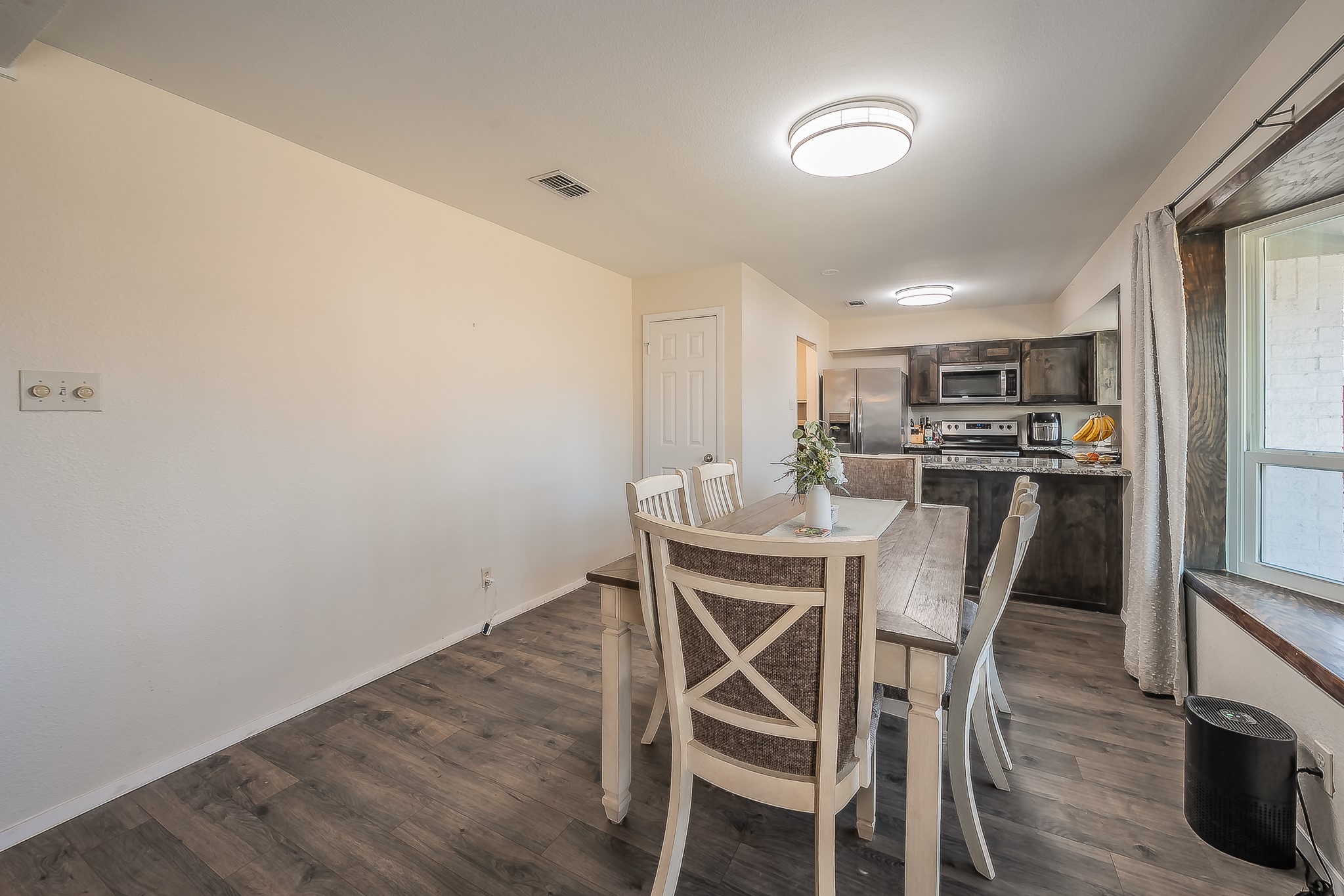 8417 Main Street North Richland Hills TX 76182