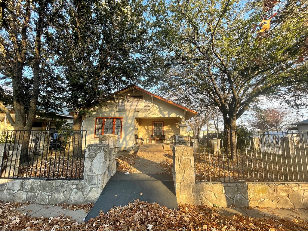 2945 May Street Fort Worth TX 76110