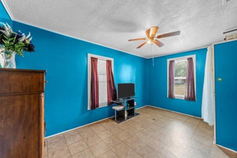 400 Travis Mexia TX 76667