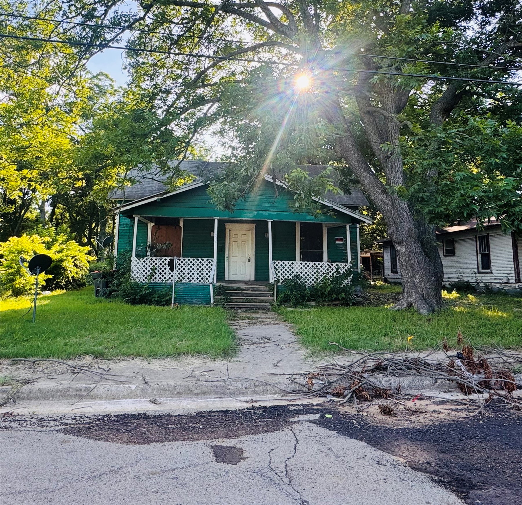 125 NE 11th Street Paris TX 75460