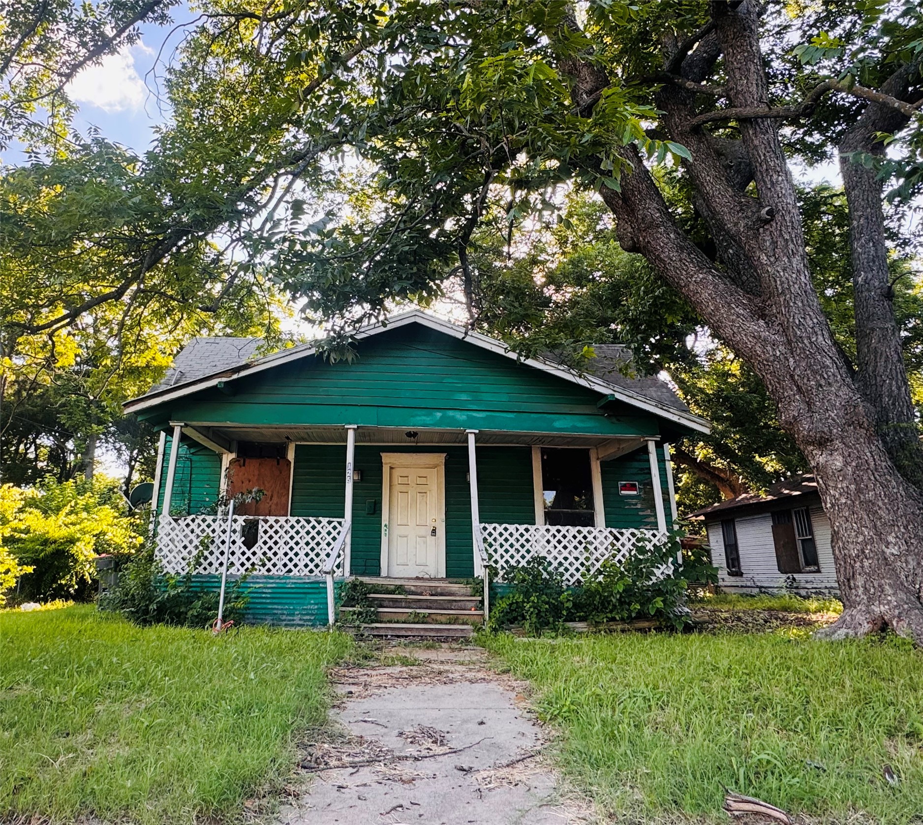 125 NE 11th Street Paris TX 75460