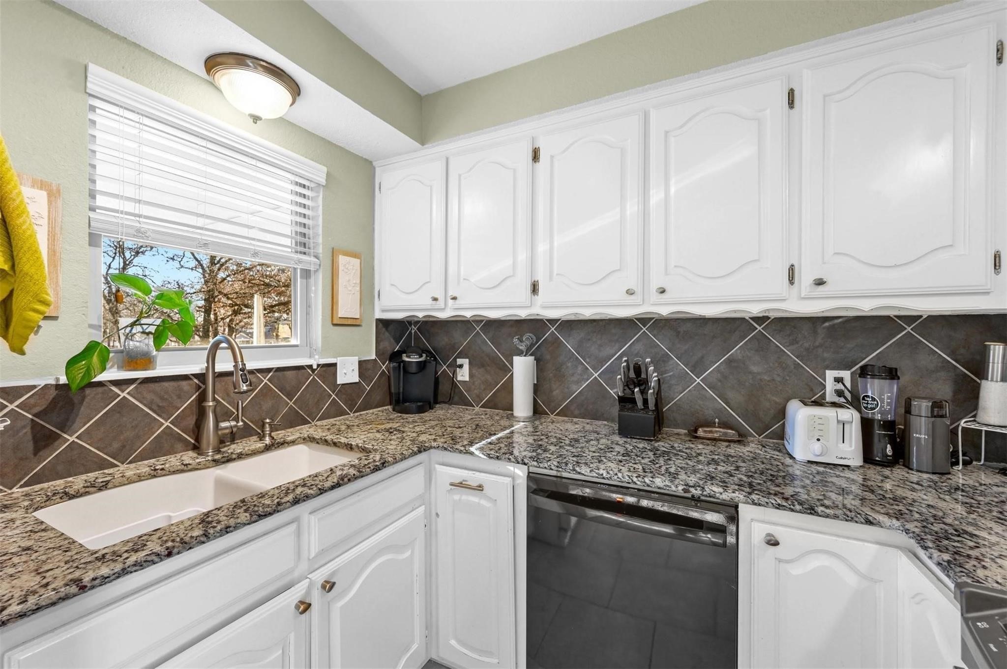 111 Longhorn Drive Gainesville TX 76240