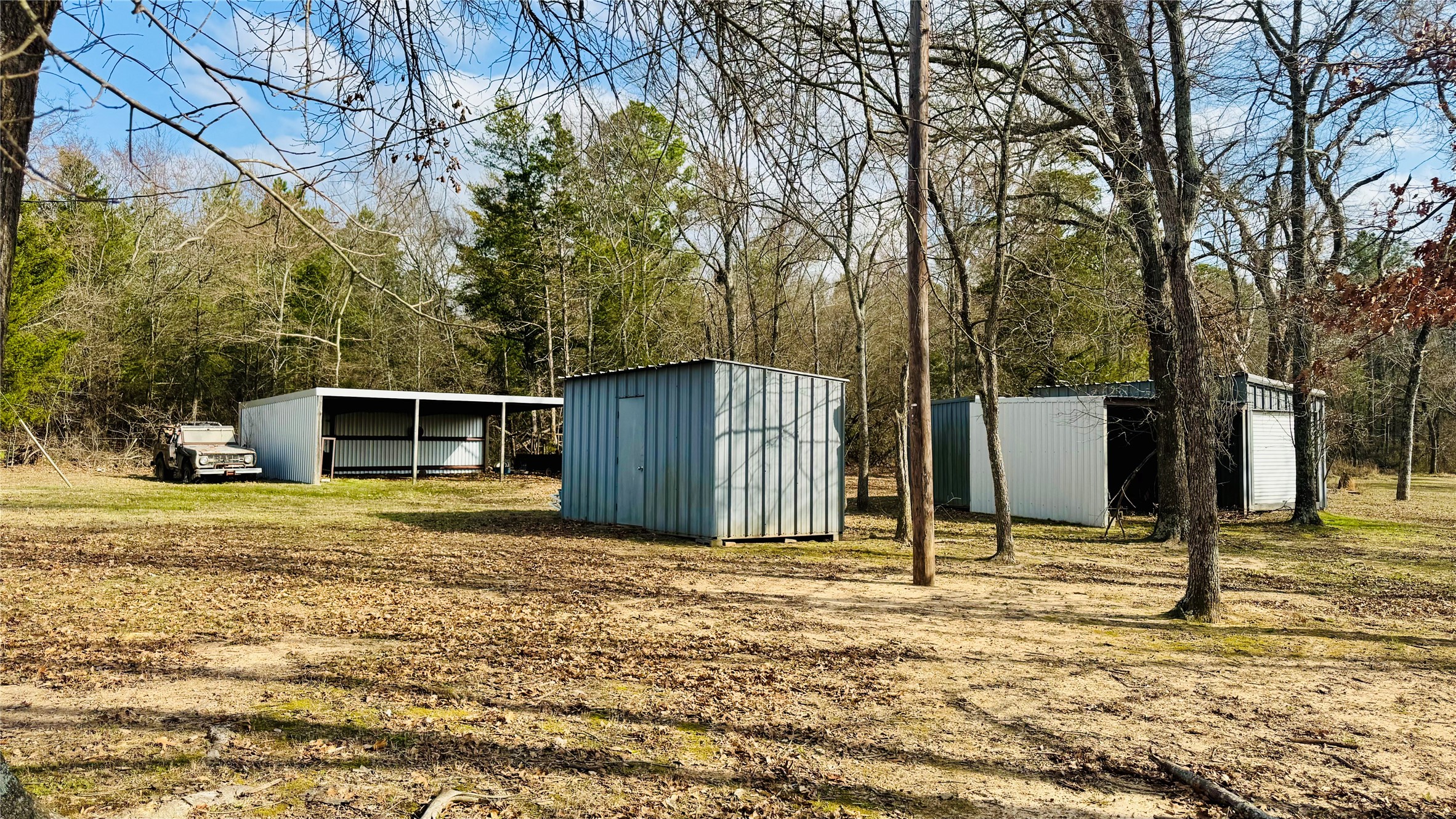 877 County Road 2010 Ivanhoe TX 75447