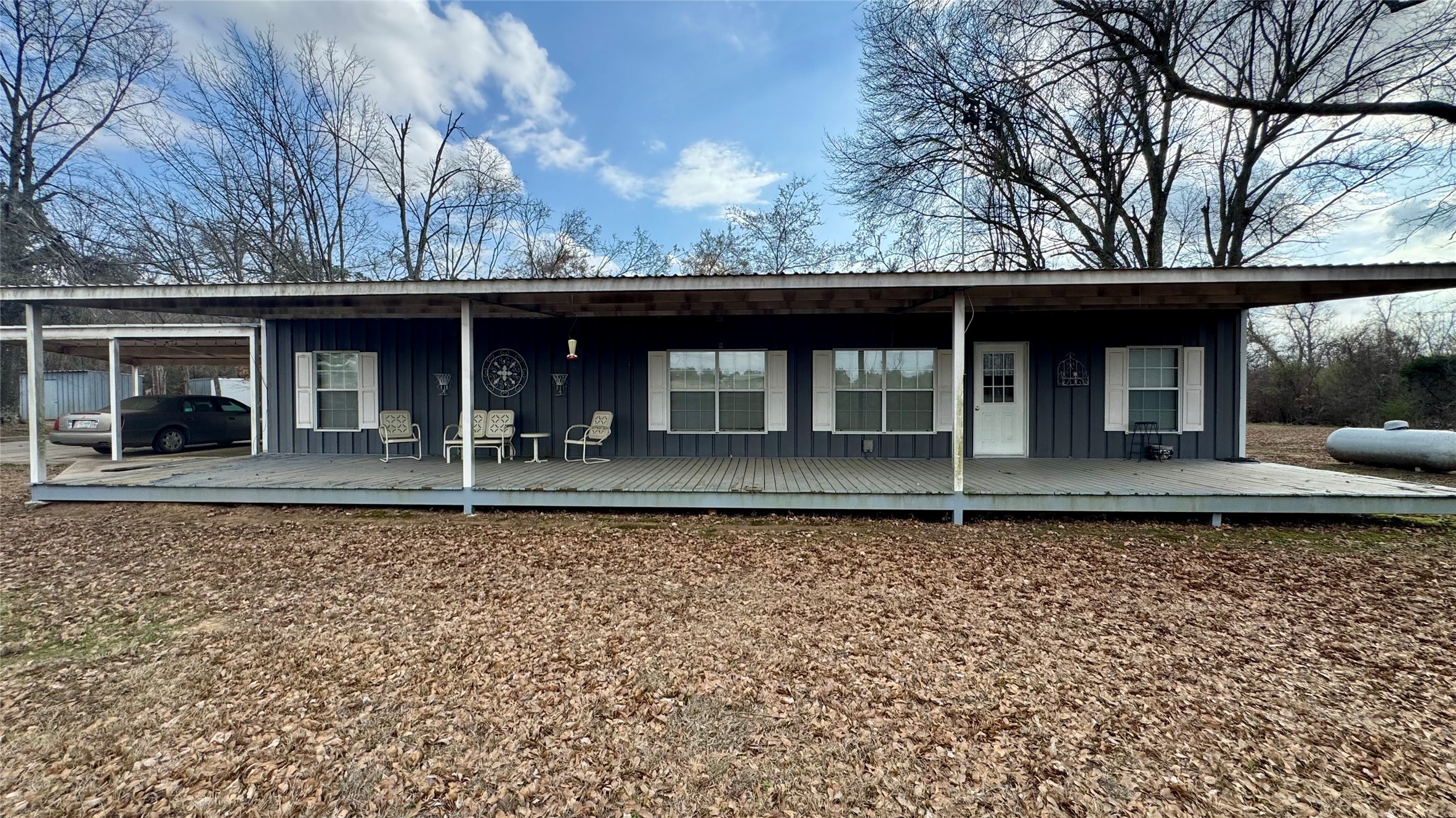 877 County Road 2010 Ivanhoe TX 75447