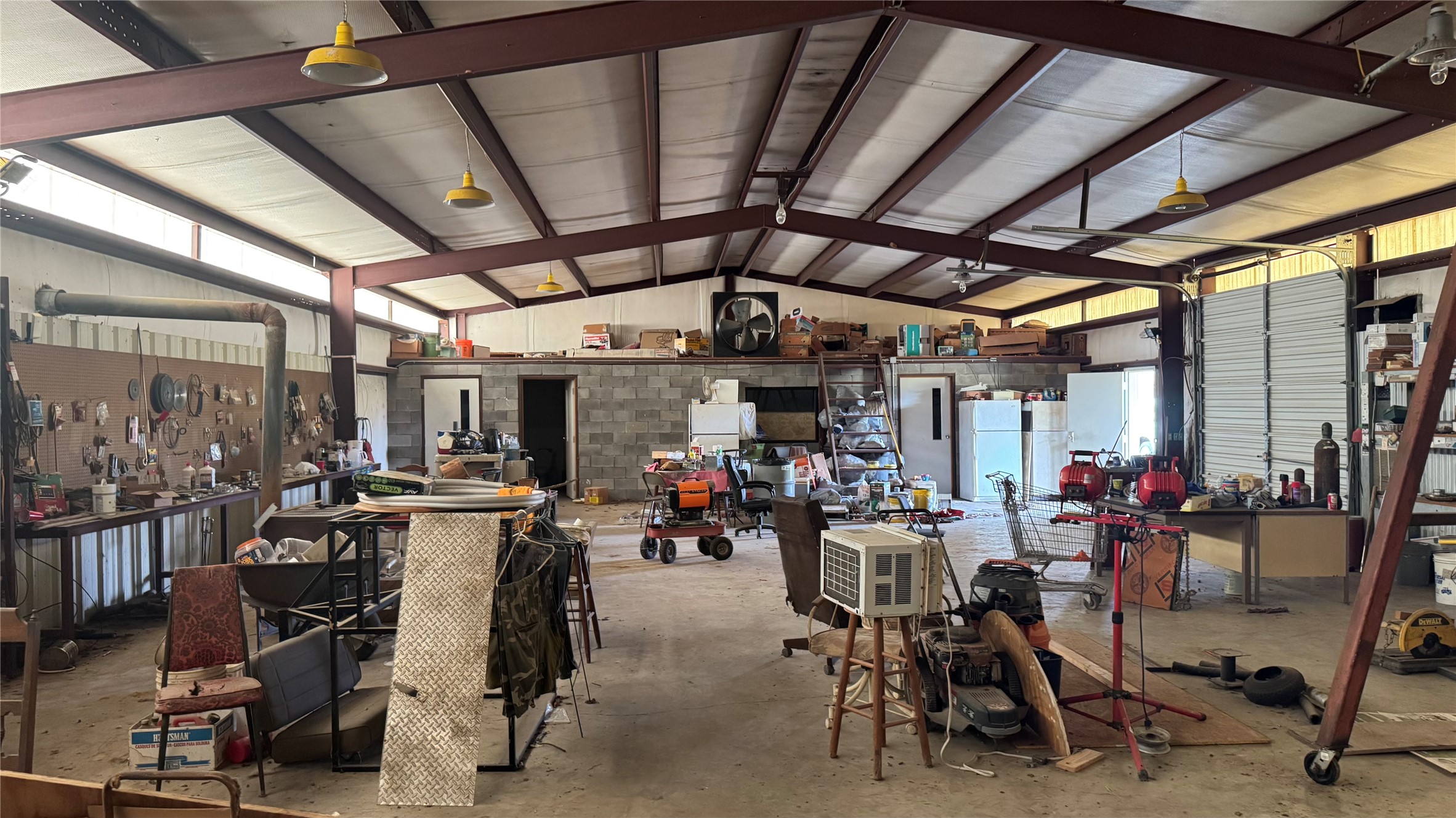 877 County Road 2010 Ivanhoe TX 75447