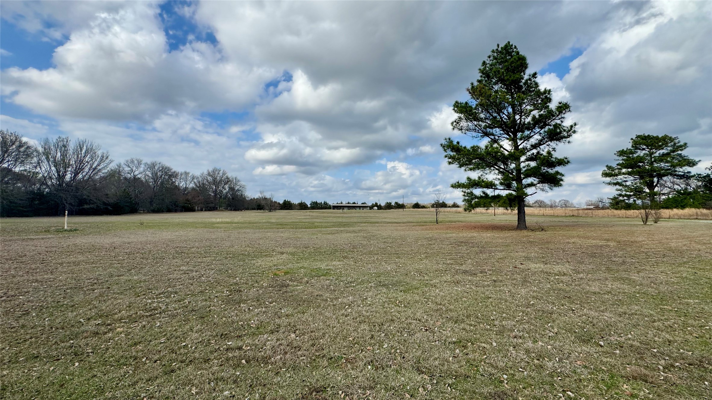 877 County Road 2010 Ivanhoe TX 75447