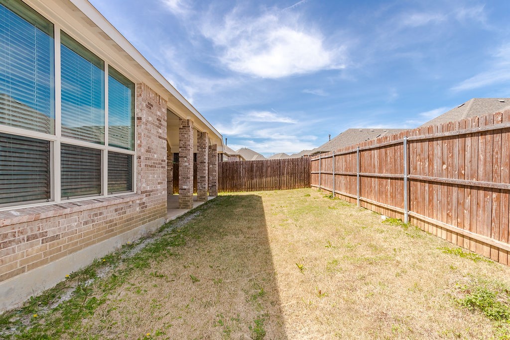 1413 River Vale Road Garland TX 75041
