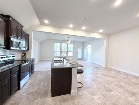 1413 River Vale Road Garland TX 75041
