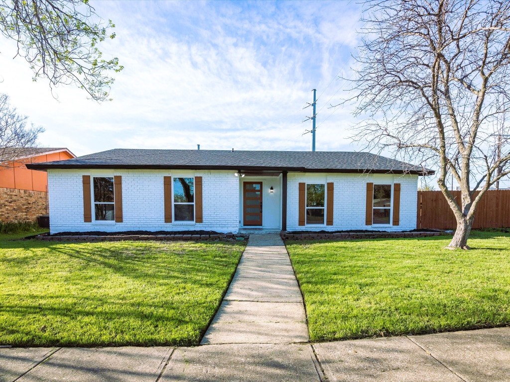 2946 Silverdale Lane Garland TX 75044