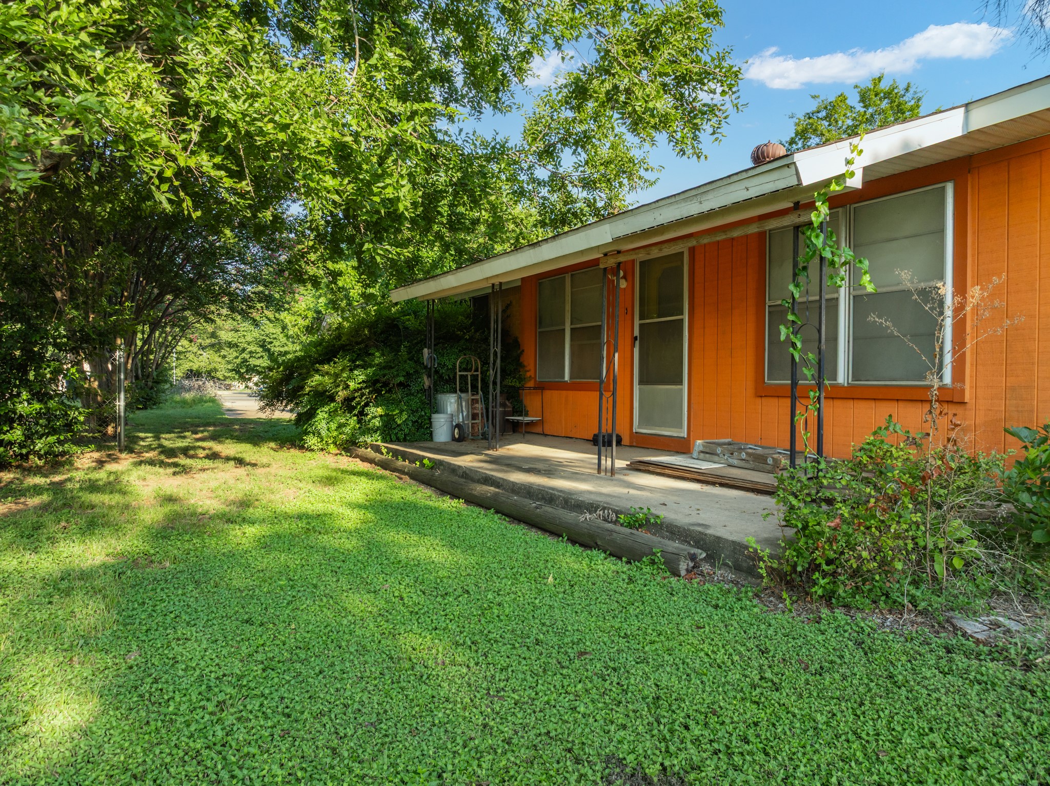 802 N Brazos Street Whitney TX 76692