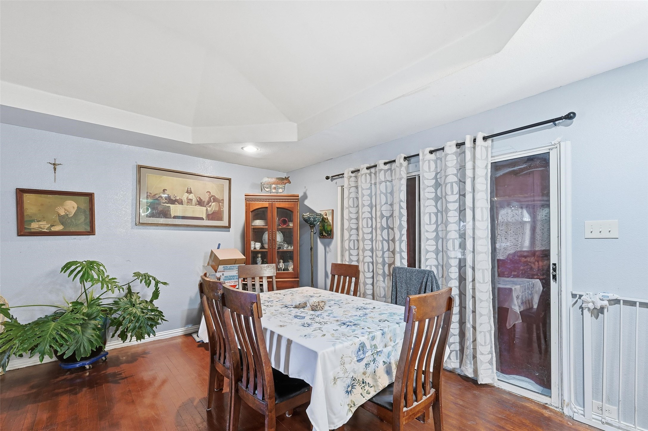 2010 Gross Road Dallas TX 75228