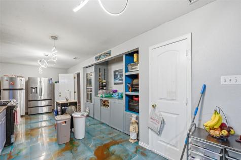 2010 Gross Road Dallas TX 75228