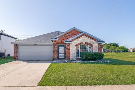 7302 Armstrong Lane Rowlett TX 75089