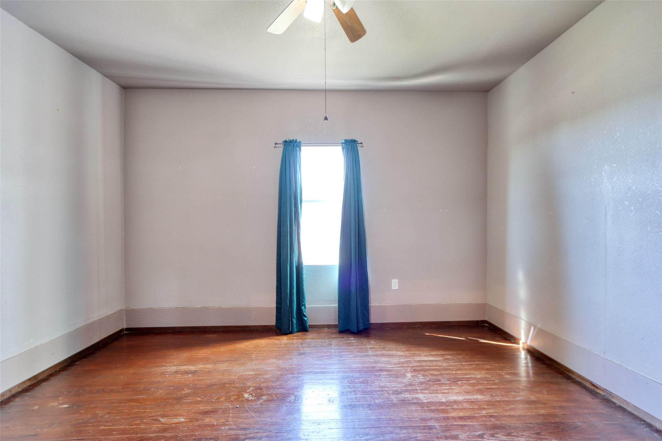 2620 State Highway 7 Chilton TX 76632