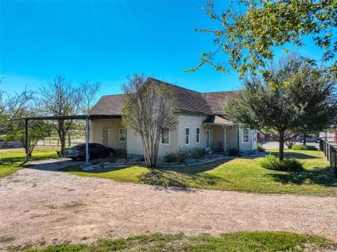 2620 State Highway 7 Chilton TX 76632