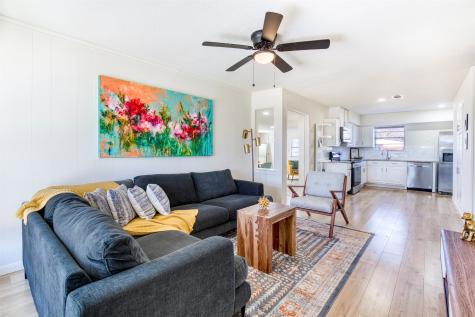 121 Sunflower Drive Garland TX 75041
