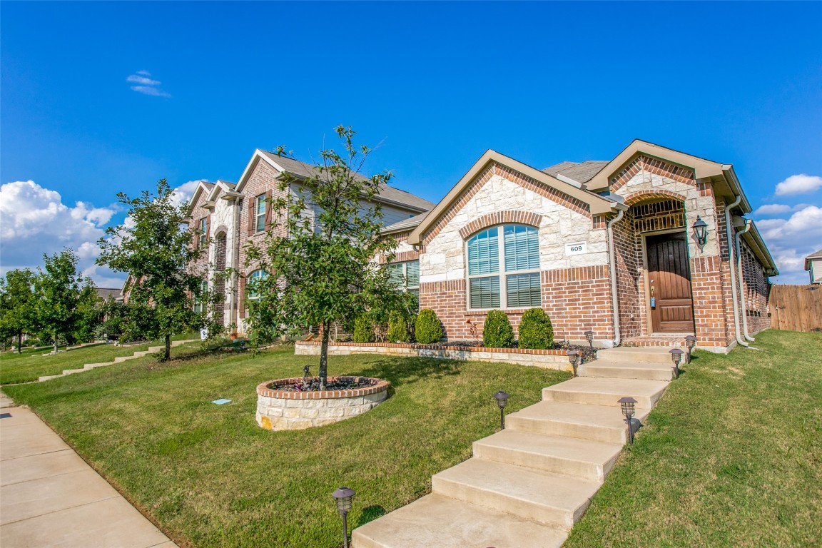609 Big Horn Road Aubrey TX 76227