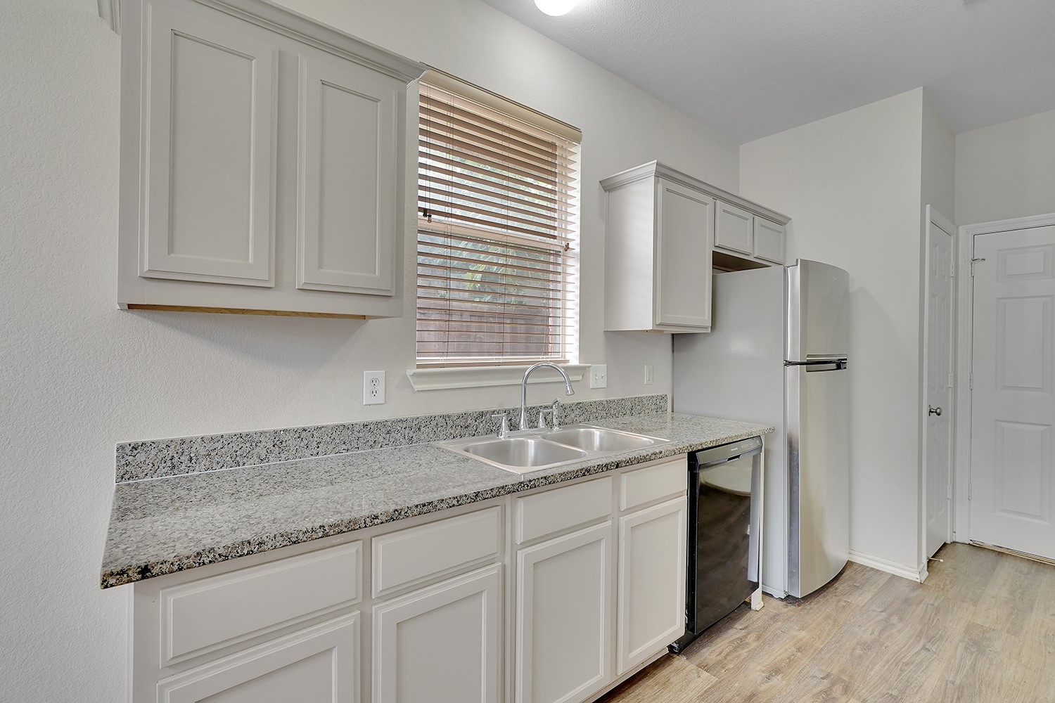 313 Texas Drive Lake Dallas TX 75065