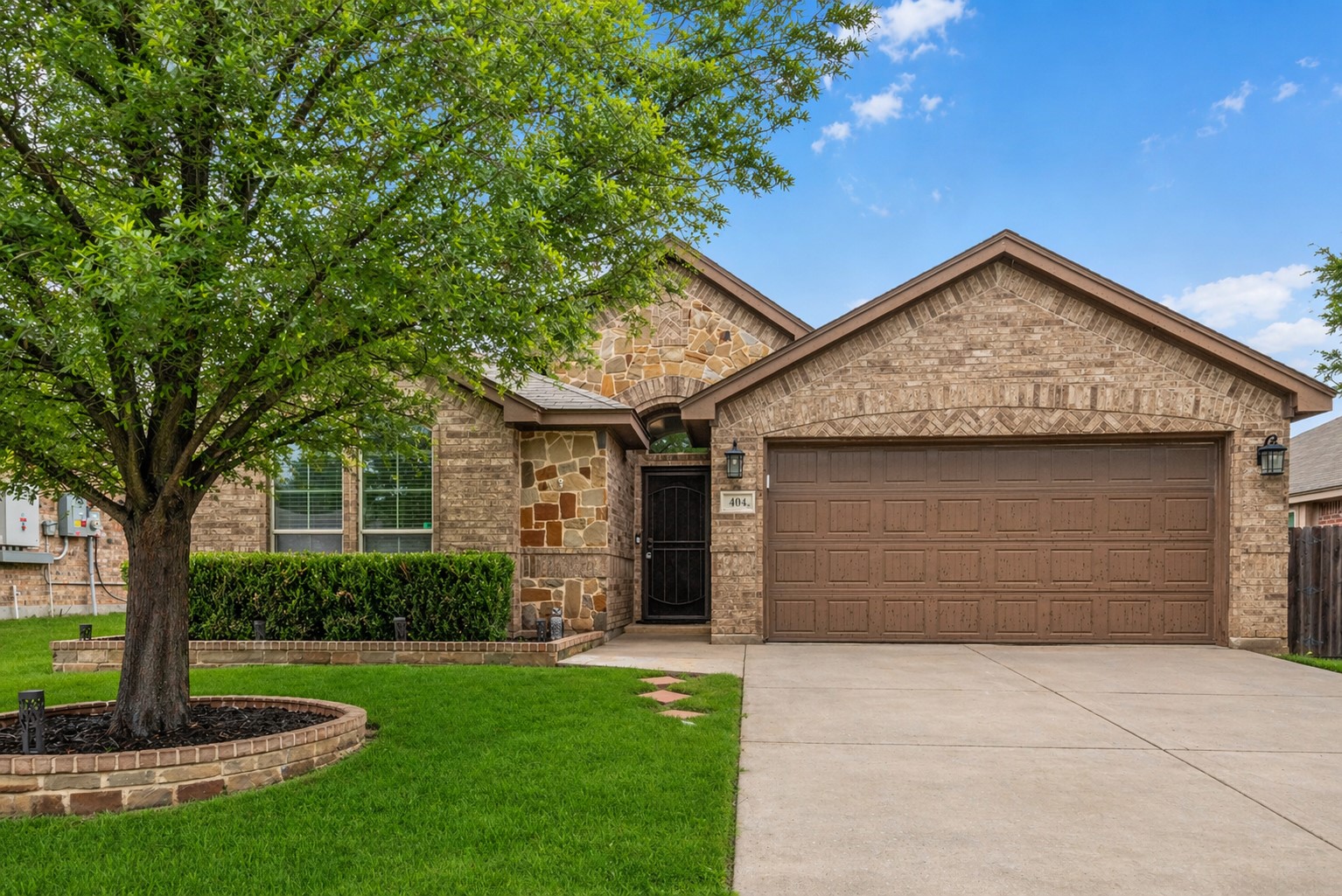 404 Brookhollow Lane Saginaw TX 76131