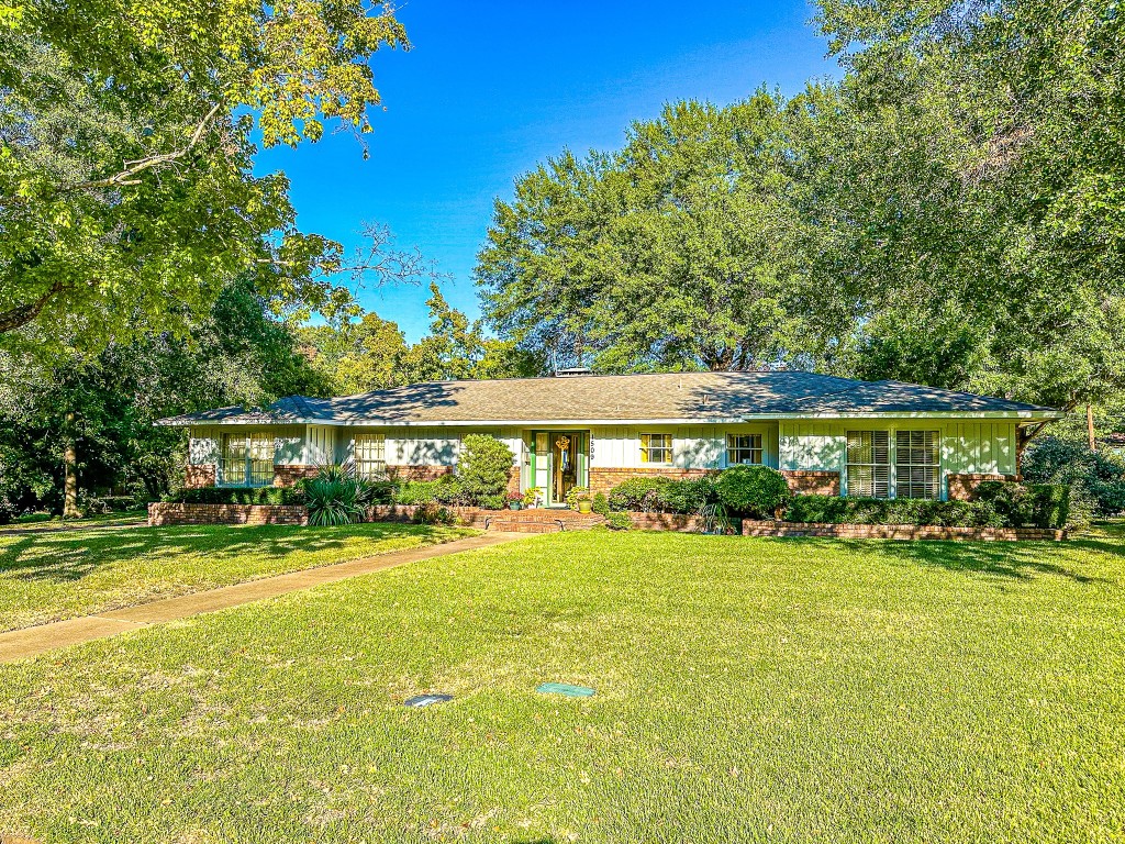 1509 N 22nd Street Corsicana TX 75110