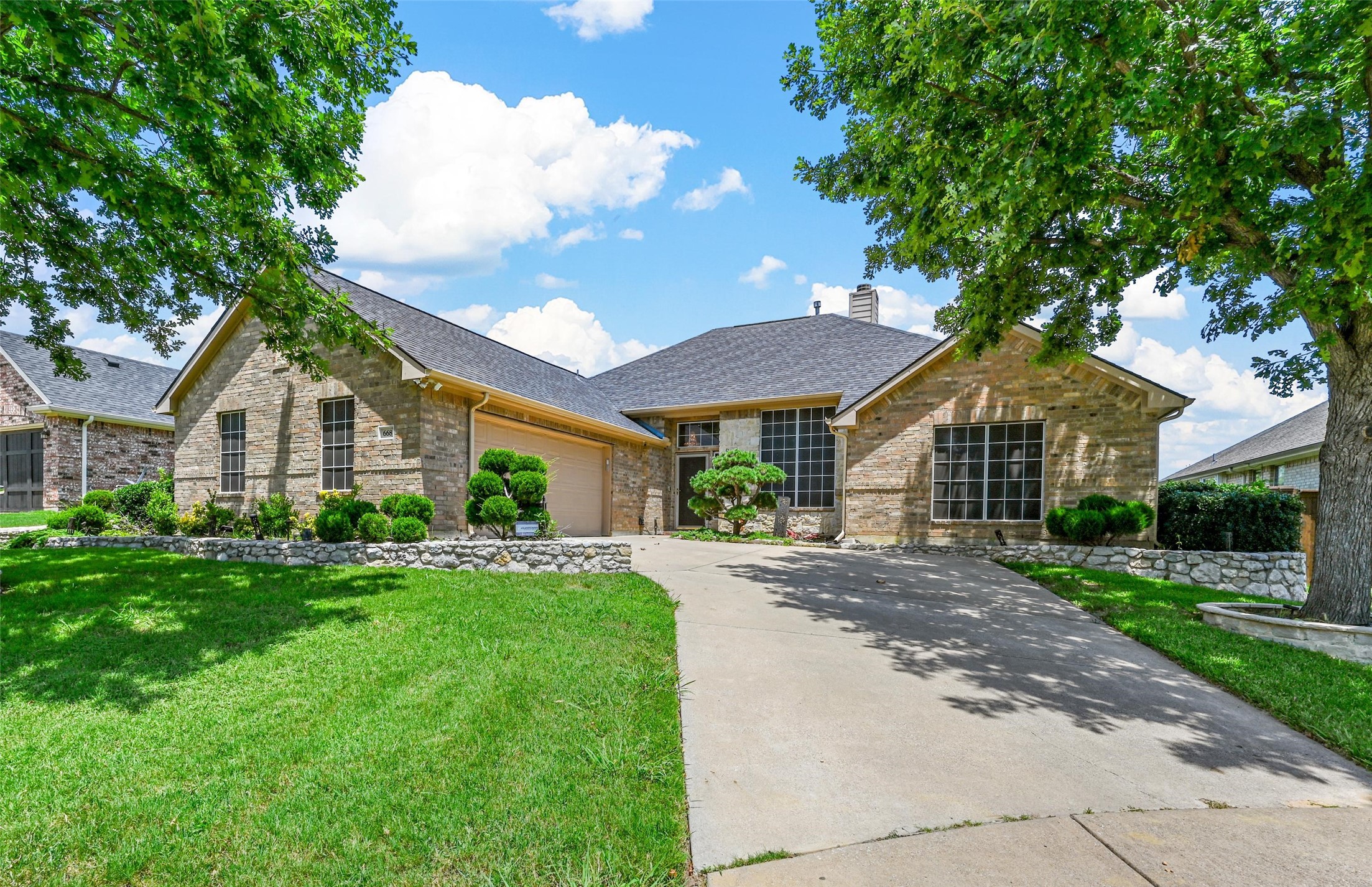 668 Jutland Drive Grand Prairie TX 75052