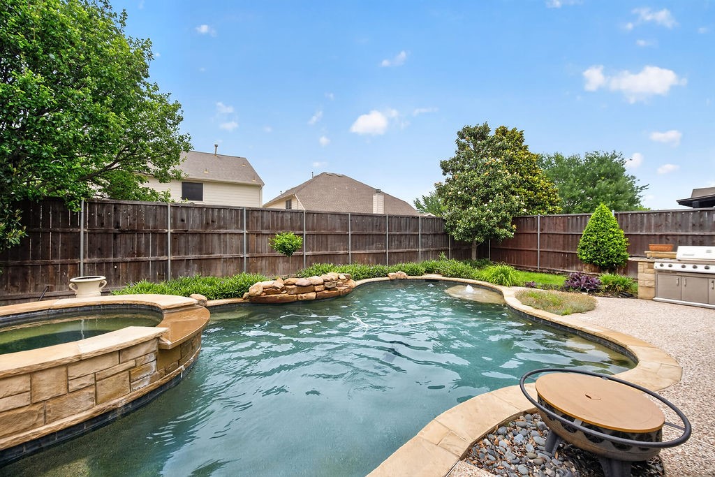 5804 Silver Leaf Drive Mckinney TX 75070