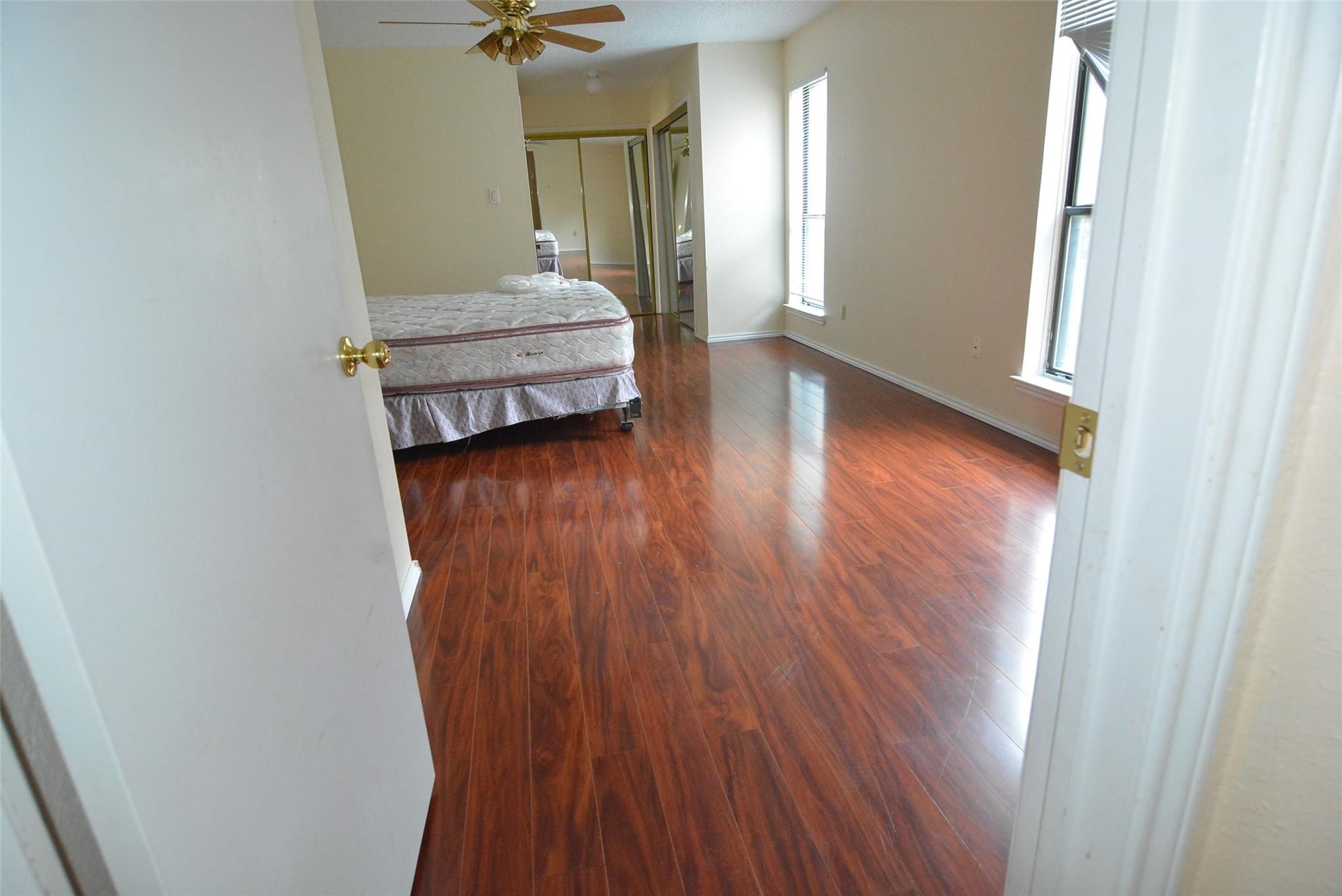 210 W Apollo Road Garland TX 75040