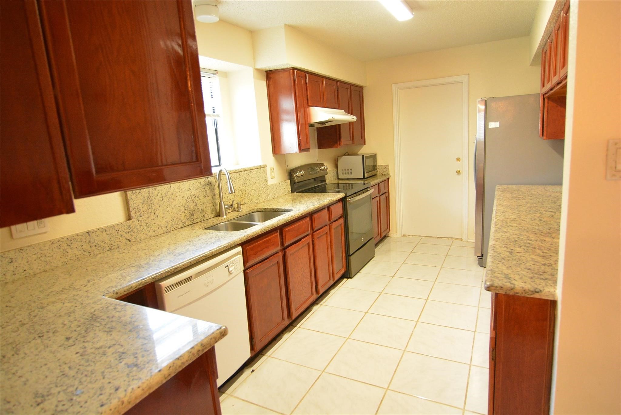 210 W Apollo Road Garland TX 75040