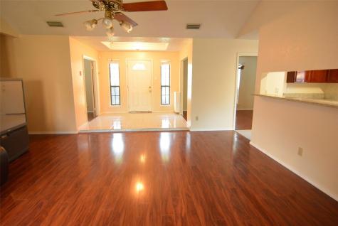 210 W Apollo Road Garland TX 75040