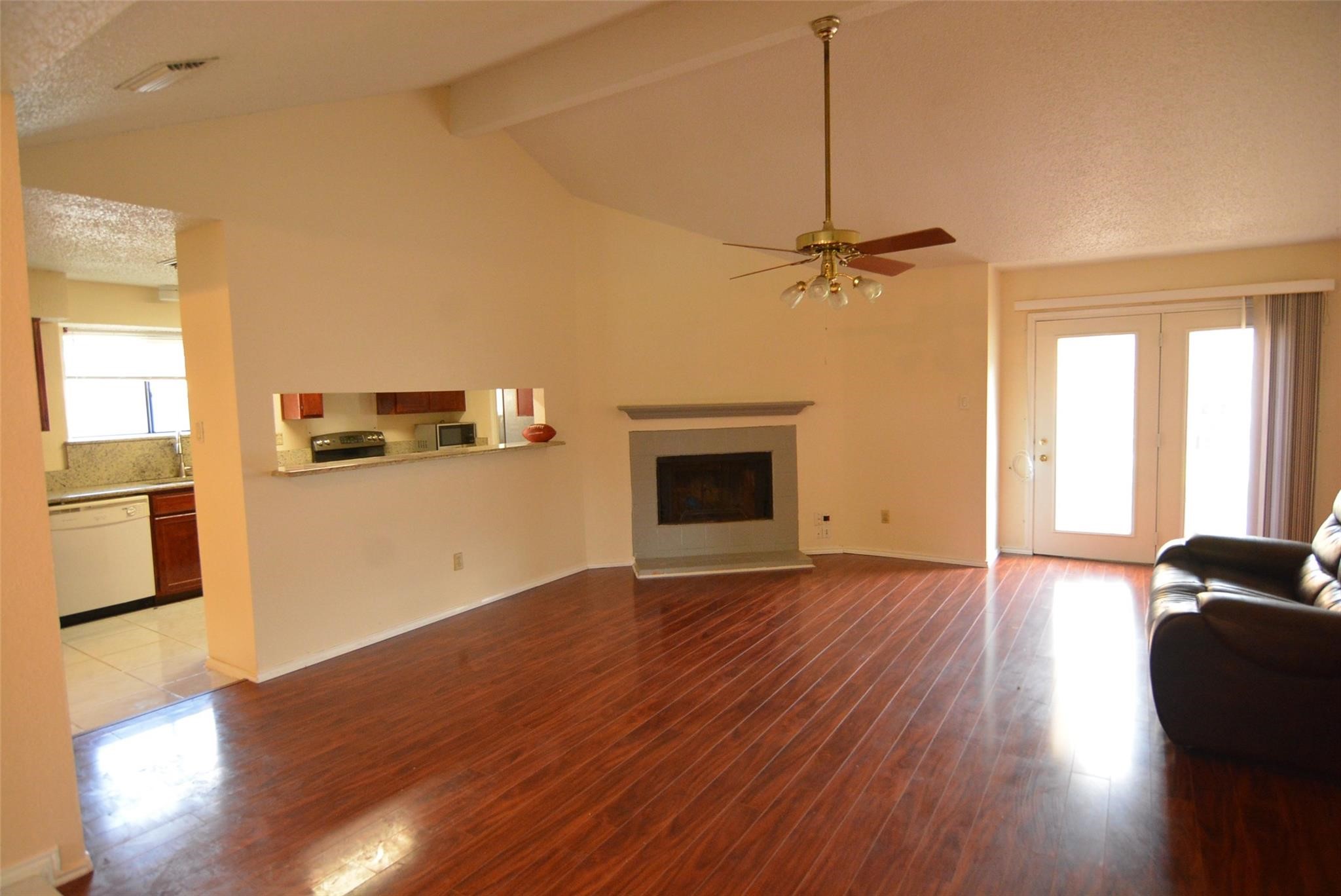 210 W Apollo Road Garland TX 75040