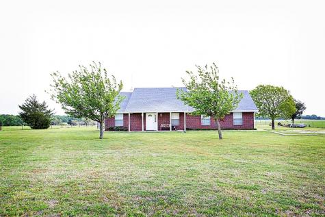 2335 Orchard Road Bowie TX 76230