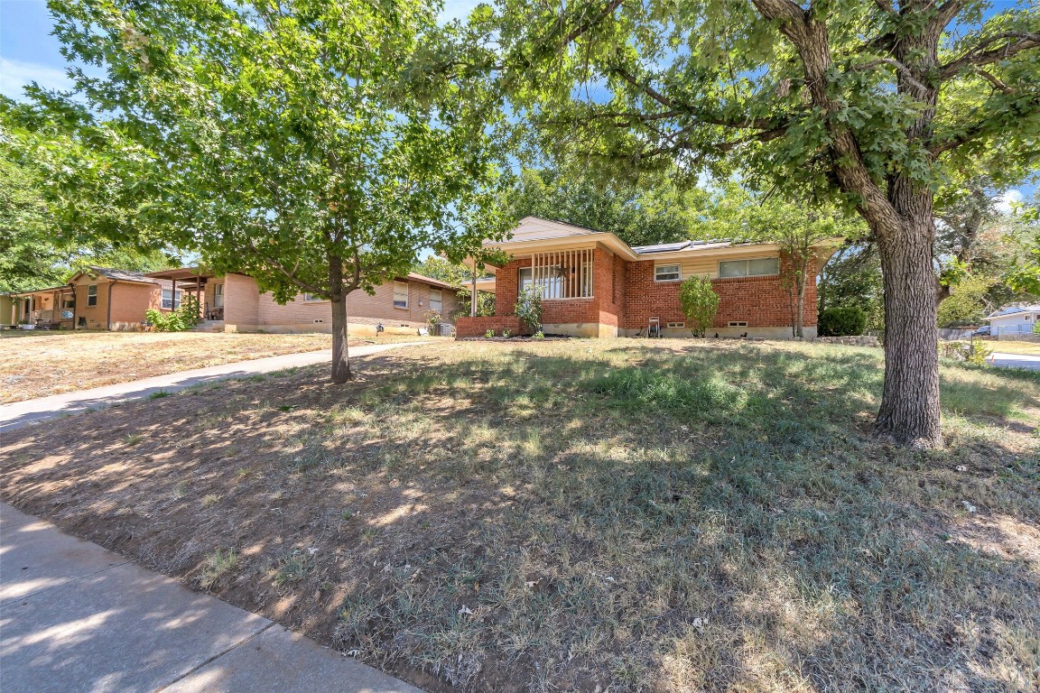 300 Myrtle Drive Hurst TX 76053