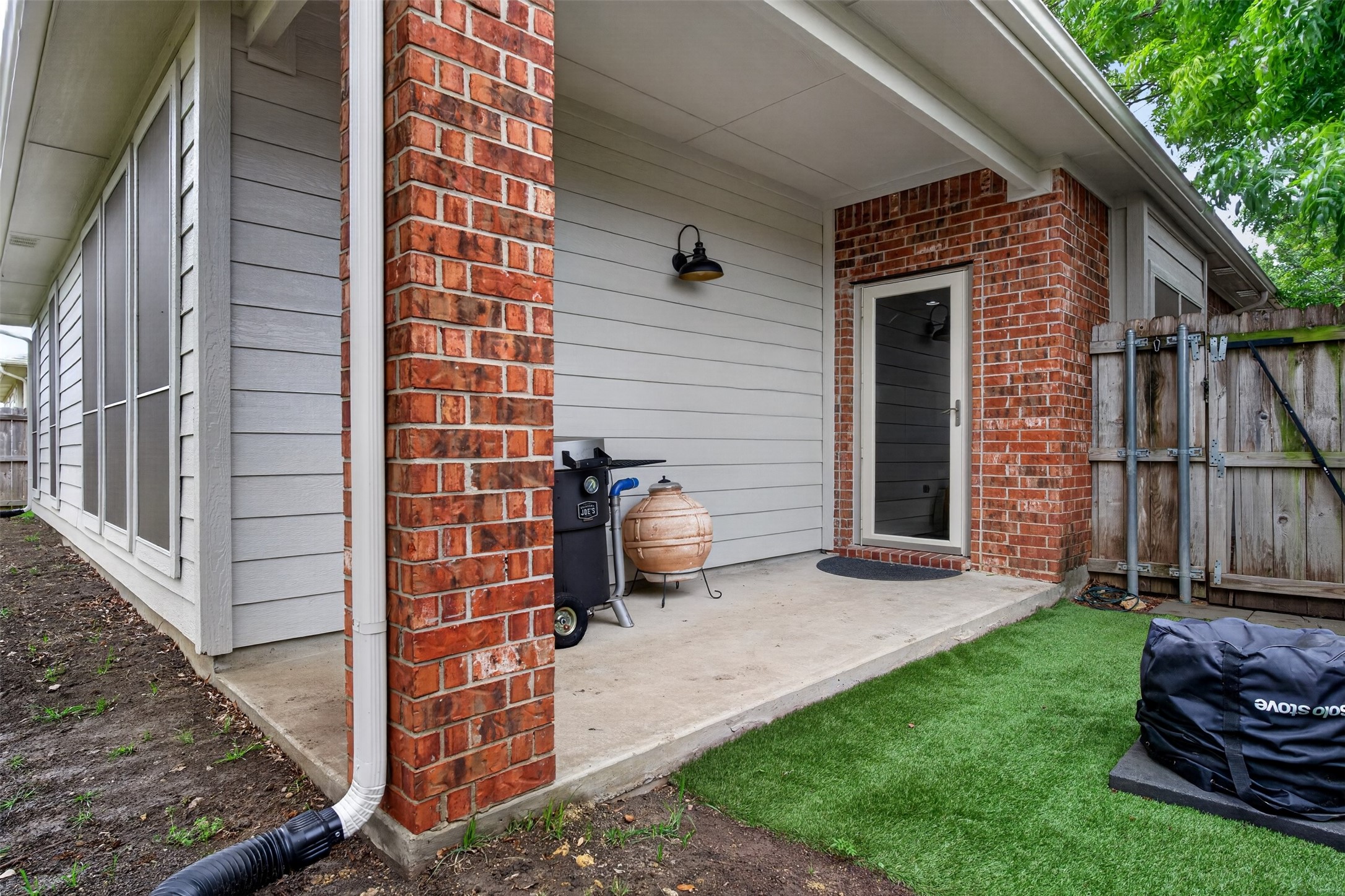 1240 Sweetwater Drive Burleson TX 76028